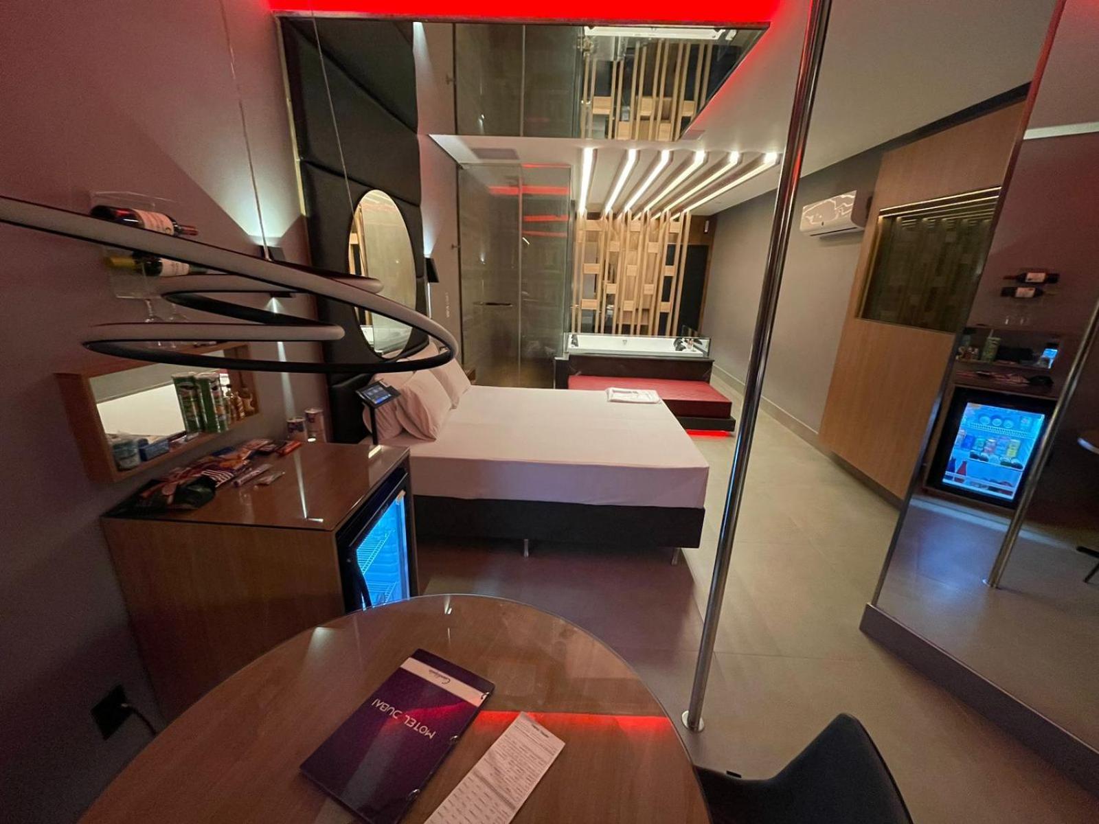 Motel Dubai Bh 벨루오리존치 외부 사진